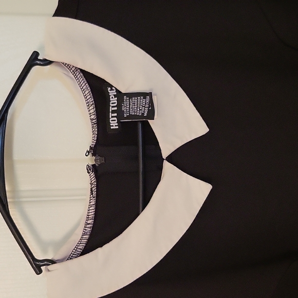 Hot Topic dress - Picture 3 of 6